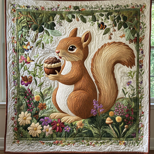 Mischievous Squirrel CQ0606038CL Quilt