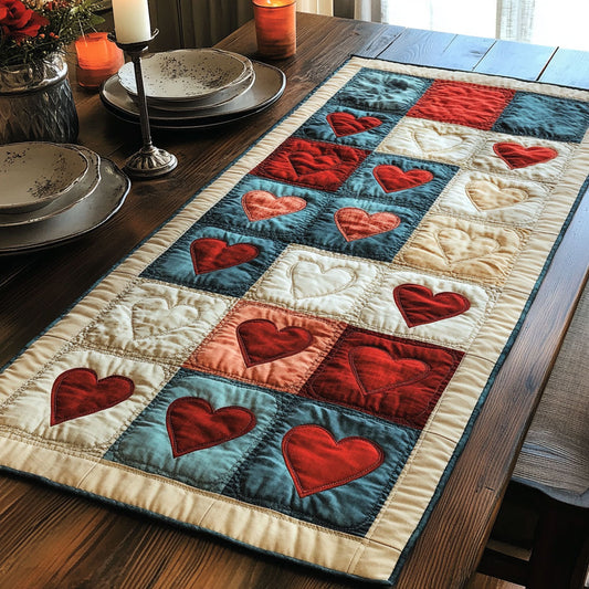 Patchwork Heart CW1006041CL Quilted Table Runner