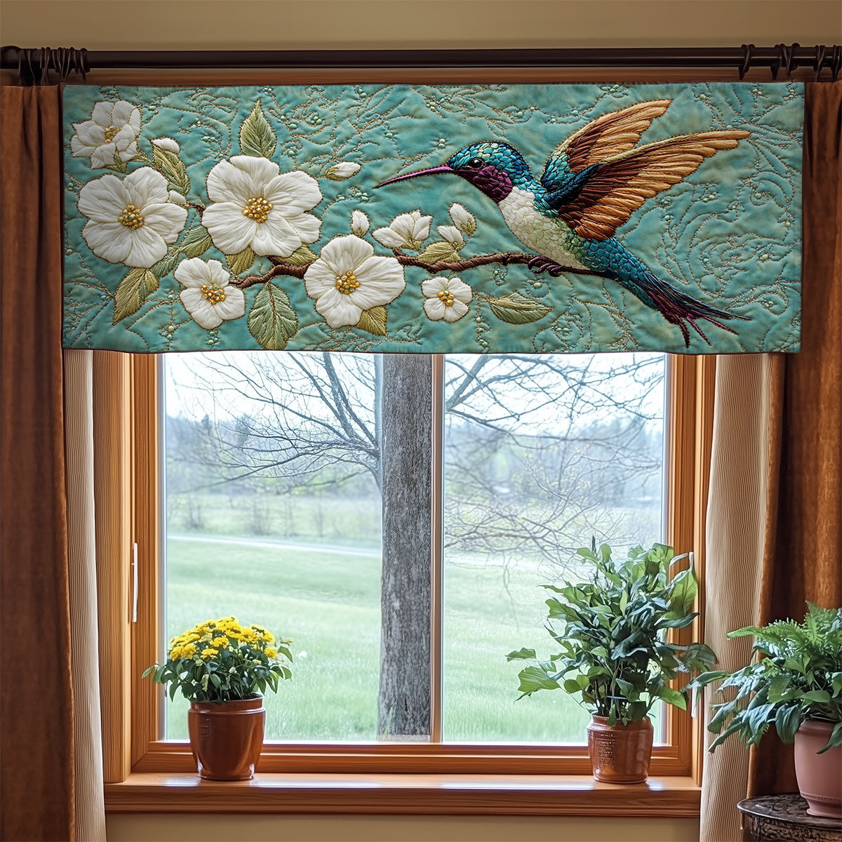 Hummingbird Garden WY2105057CL Quilted Valance