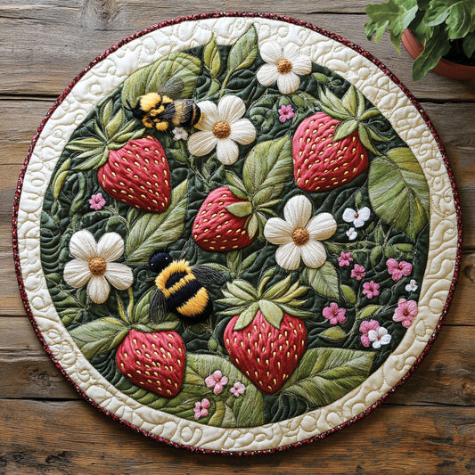 Sweet Strawberry CW1106043CL Quilted Round Mat