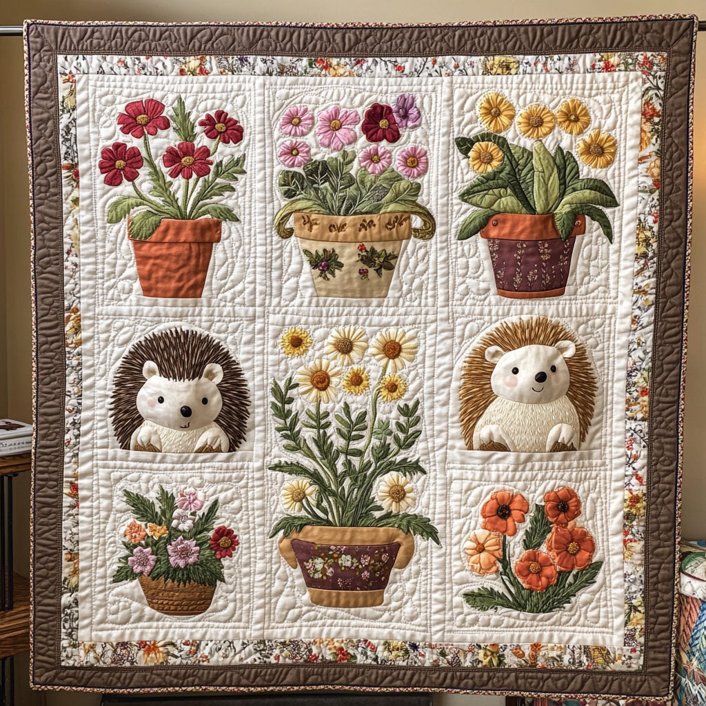 Hedgehog And Blooms WY0808051CL Quilt