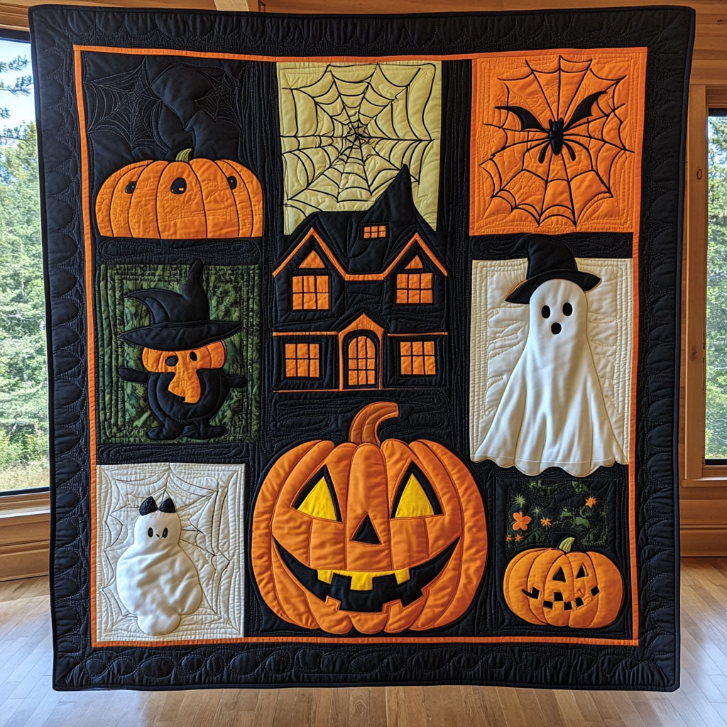 Moonlit Frights CP090870CL Quilt