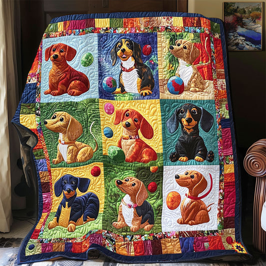 Dachshund Play Ball WY2012042CL Quilt