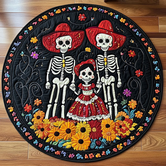 Family Holding Hand DH1010039CL Quilted Round Mat