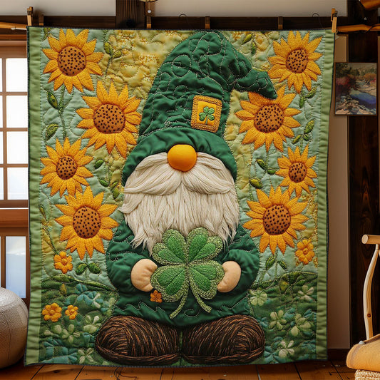 Golden Sunflower Gnome WN3112027CL Quilt