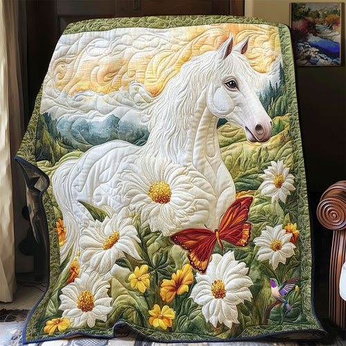 White Horse In Highland WY1912063CL Quilt