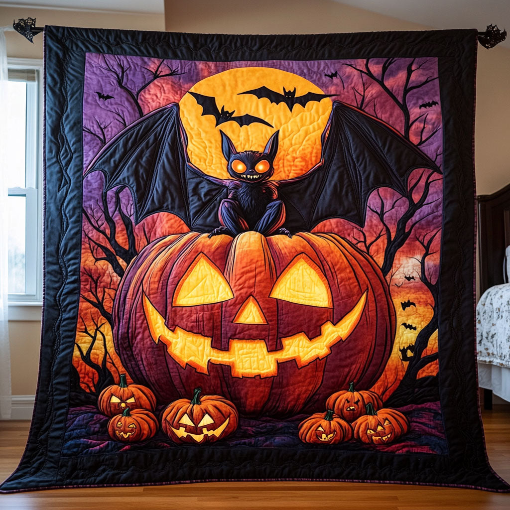 Moonlit Bat WY1508094CL Quilt