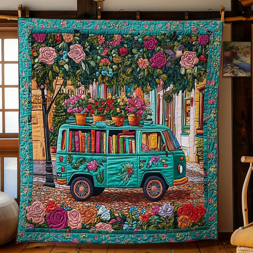 Van Filled With  Books WY2312073CL Quilt