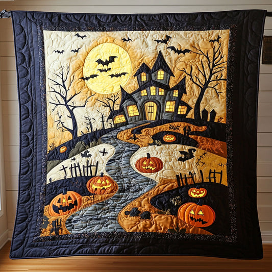 Moonlit Haunted Hill WY1508078CL Quilt