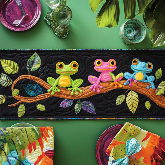 Whimsical Frog WY0506054CL Quilted Table Runner