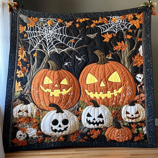 Glowing Pumpkins WY1508089CL Quilt