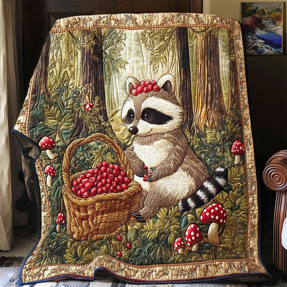 Raccoon Pick Up Berries WY2712055CL Quilt