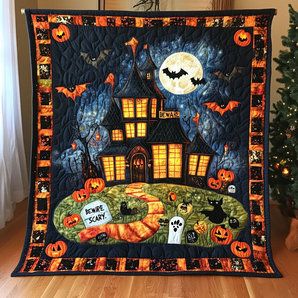 Moonlit Haunt WJ0608029CL Quilt
