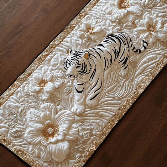 Floral Hunt WY2304019CL Quilted Table Runner