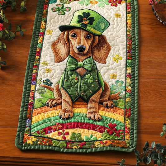 Dachshund Gold WN0907031CL Quilted Table Runner