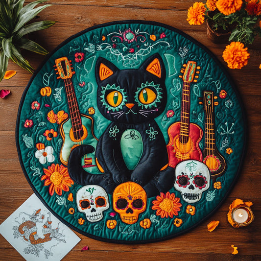 Whiskers in the Dark CM2404025CL Quilted Round Mat