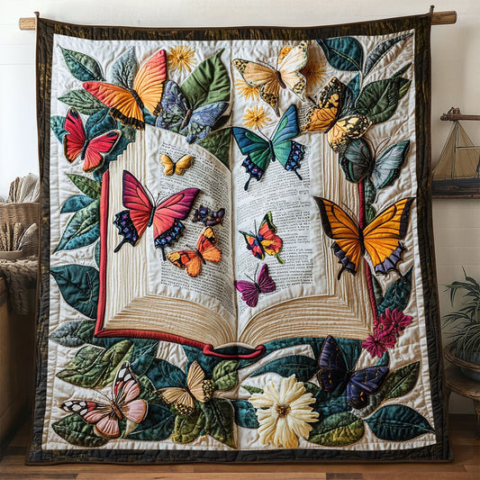 Enchanted Book WP0705008CL Quilt