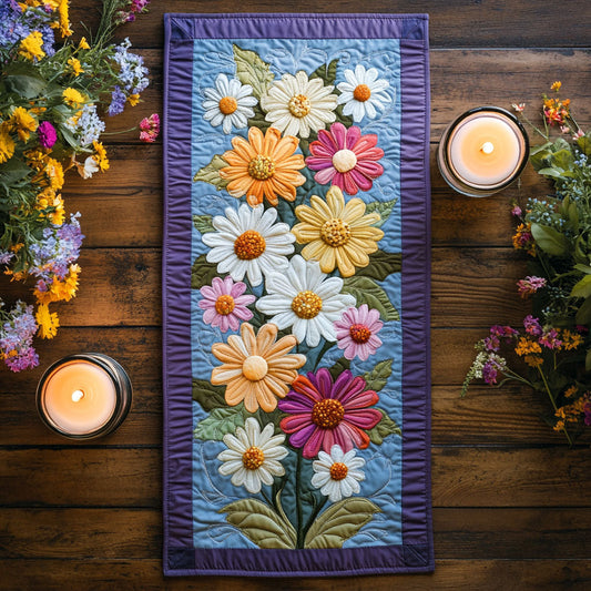 Lovely Daisy WX0606026CL Quilted Table Runner