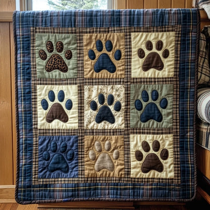 Patchwork Paw XR1809033CL Quilt