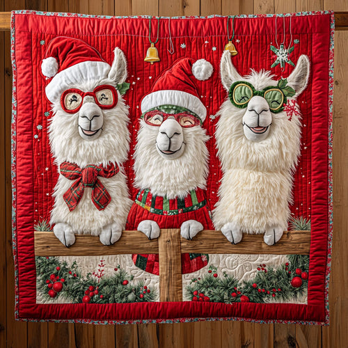Three Christmas Llama CW1811046CL Quilt