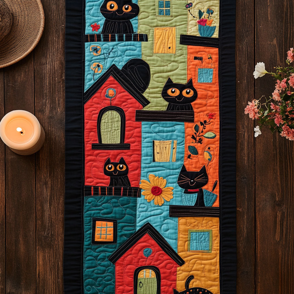 Black Cat House CM2005012CL Quilted Table Runner