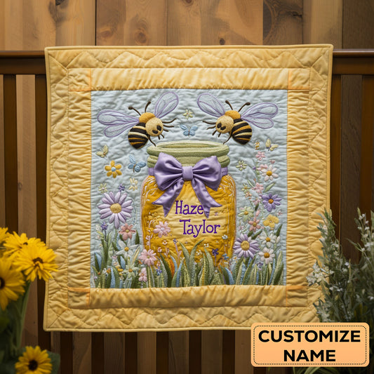 Bee Hello WN2407009CL Personalized Baby Quilt
