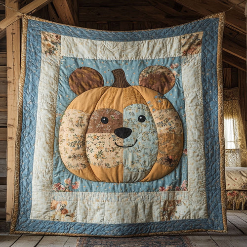 Cuddly Pumpkin Bear WN2608022CL Quilt
