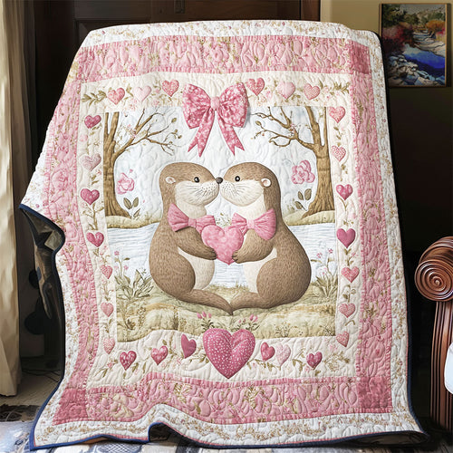 Lovely Couple Otter WY2001087CL Quilt