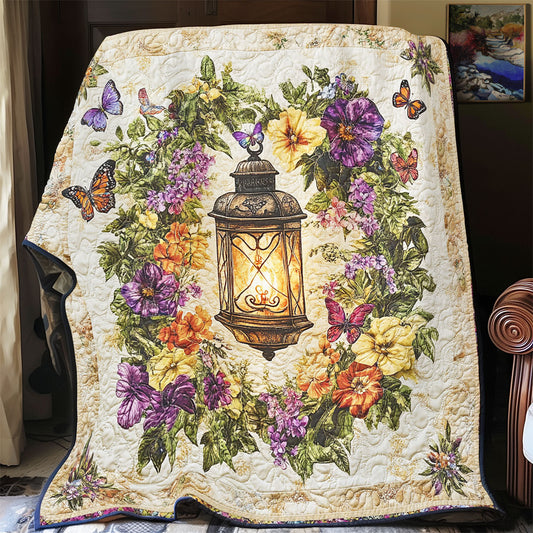 Lantern In Flower Wreath WY1001174CL Quilt
