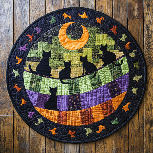 Black Cat Patchwork WU2503068CL Quilted Round Mat