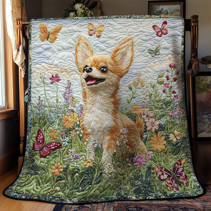 Playful Chihuahua WN2403093CL Quilt