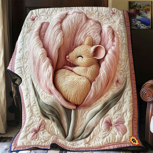 Sleeping Mouse In Tulip WY2412076CL Quilt