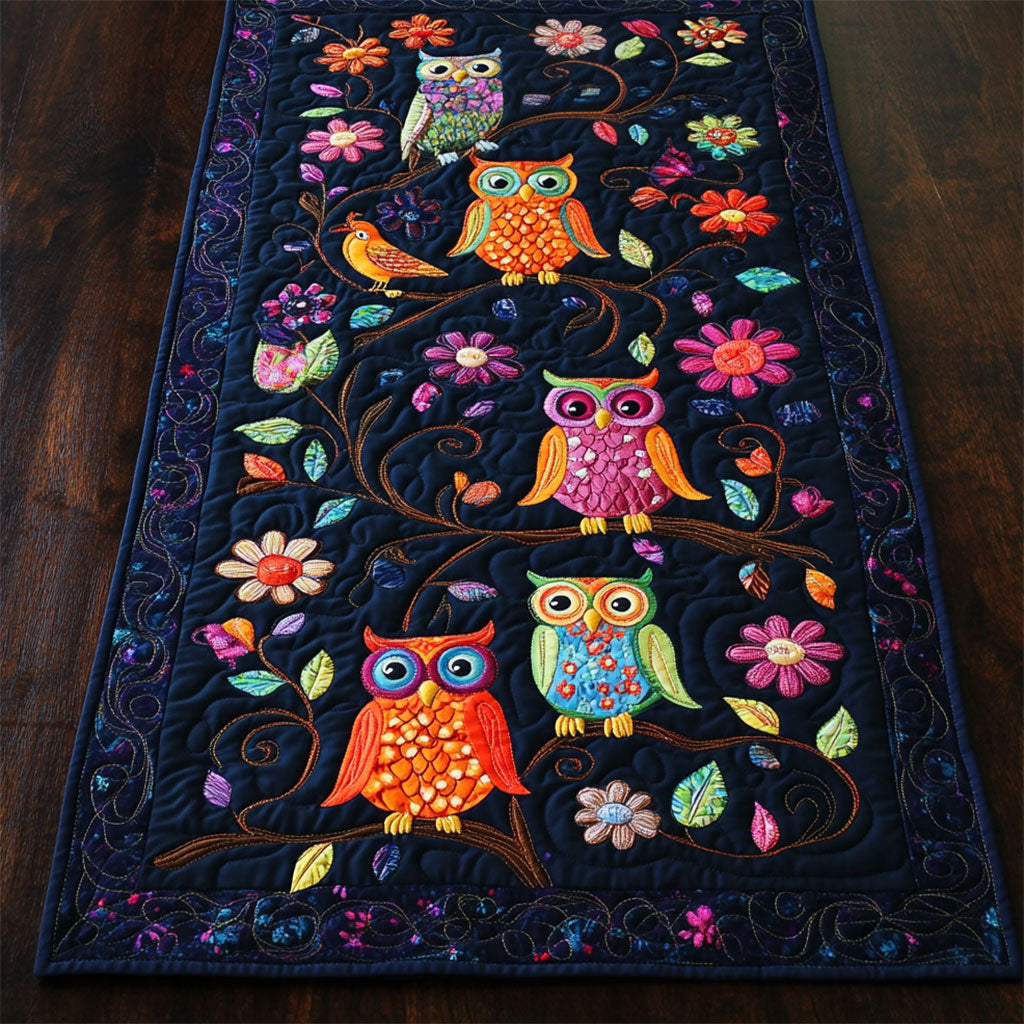 Owl Garden WY1905044CL Quilted Table Runner