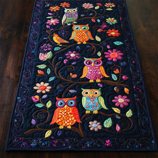 Owl Garden WY1905044CL Quilted Table Runner