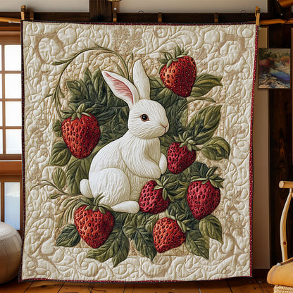 Strawberry Bunny WJ1303026CL Quilt