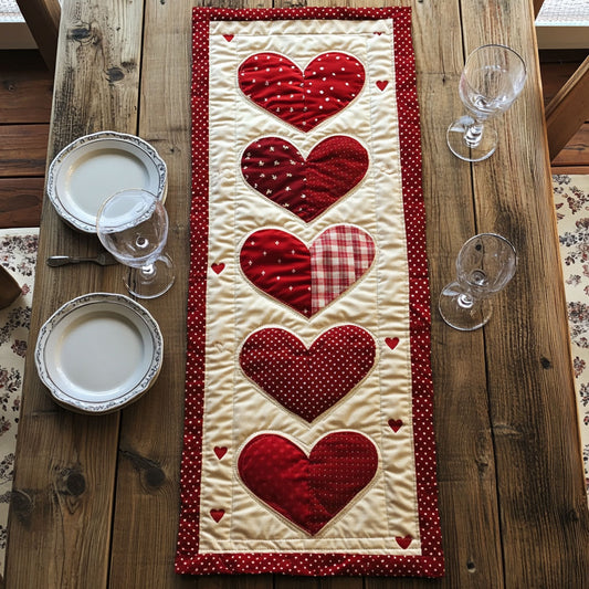 Vintage Heart CP2805004CL Quilted Table Runner