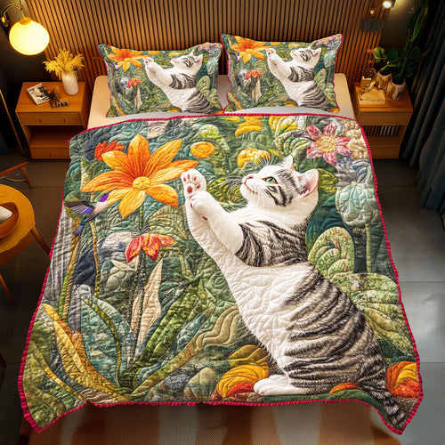 Cat In Huge Garden WP1812030CL Duvet Cover Set