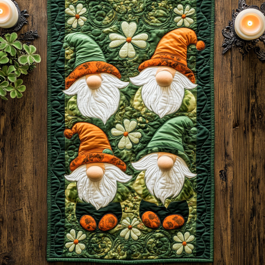 Shamrock Gnome CM2304049CL Quilted Table Runner
