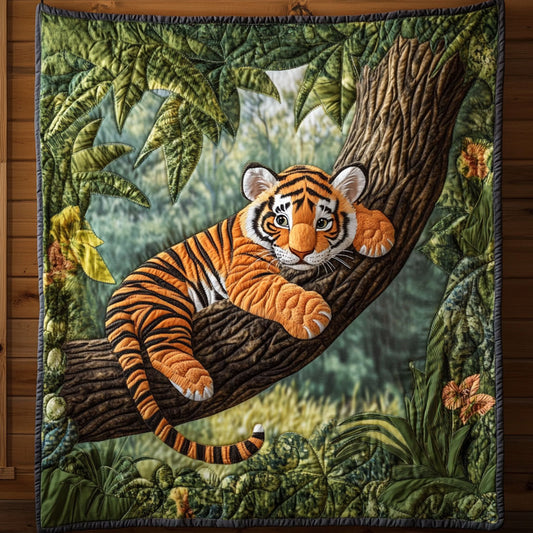 Playing Tiger CP2805044CL Quilt