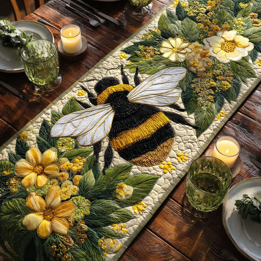 Bee Garden CW0407009CL Quilted Table Runner