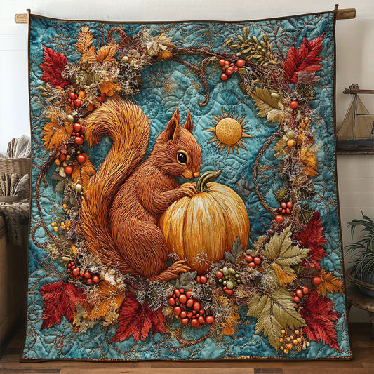 Squirrel Among The Leaves WN2605032CL Quilt