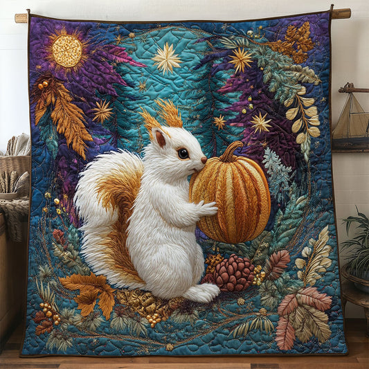 Fall Embrace Squirrel WN2605025CL Quilt