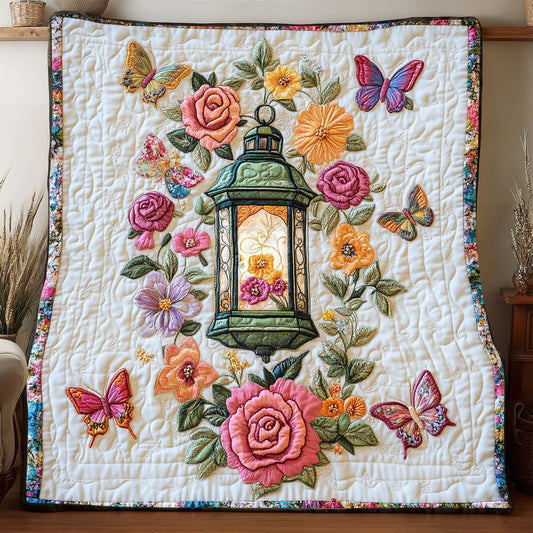Lantern And Roses WP0705014CL Quilt