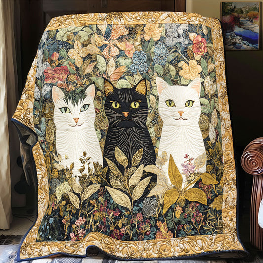 Three Cat In Garden WY1701063CL Quilt