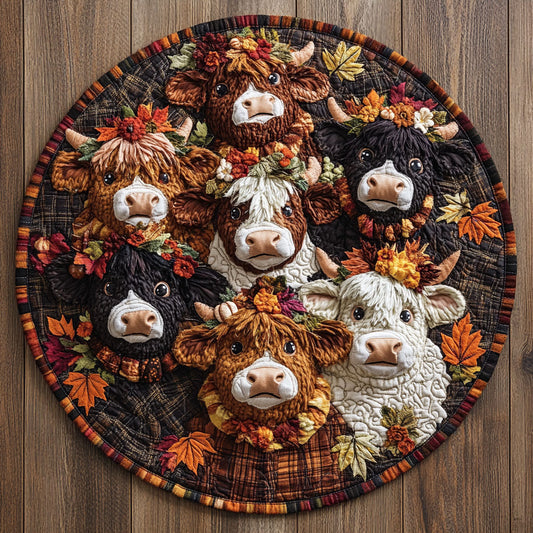 Highland Cow Autumn Pastures WU2003016CL Quilted Round Mat