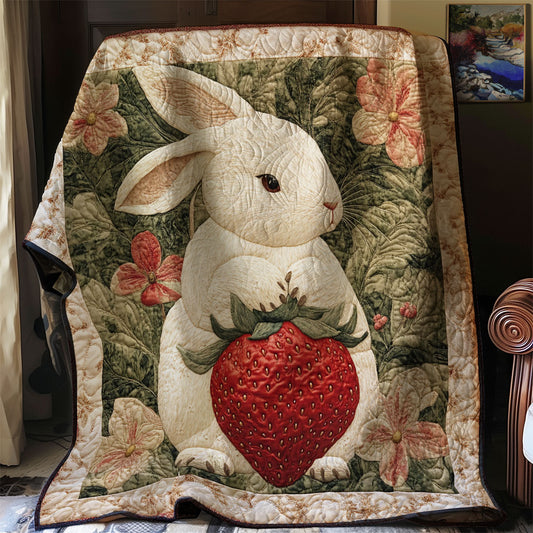 Strawberry Bunny WJ2103027CL Quilt