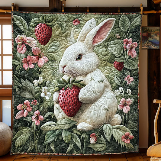 Strawberry Bunny WJ2203028CL Quilt