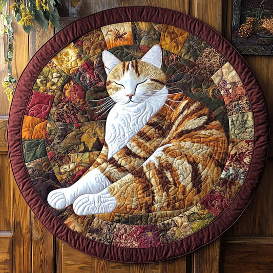 Peaceful Cat Patchwork WU2503077CL Quilted Round Mat