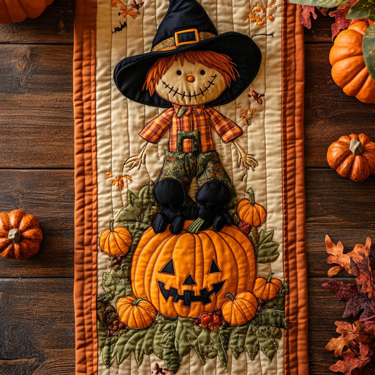 Scarecrow Lantern Moment WN0508038CL Quilted Table Runner